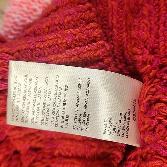 NWT! Free People Dragonfruit Sweater Size Small Off Shoulder - Picture 5 of 5